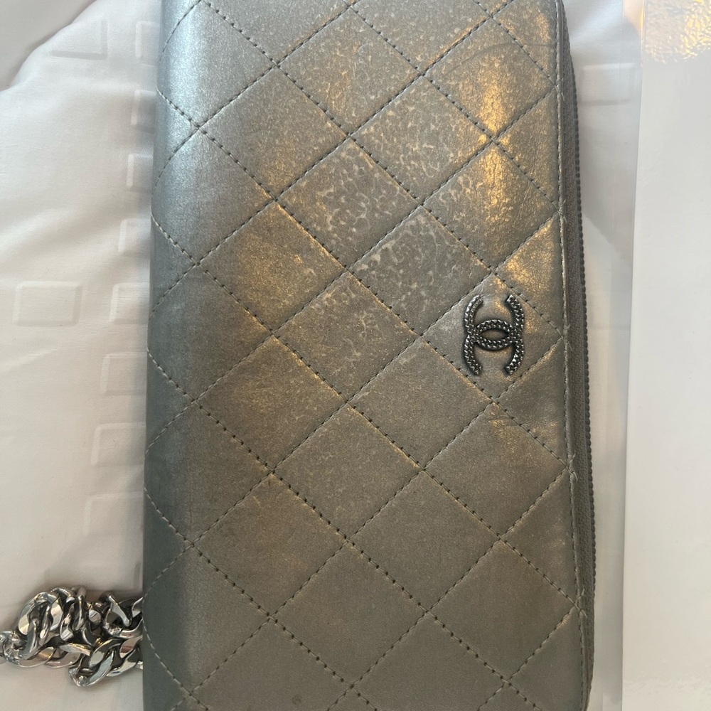CHANEL Metallic Silver Quilted Wallet